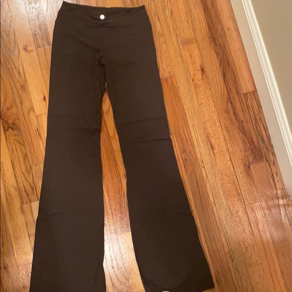 Lululemon yoga pants - Picture 3 of 6